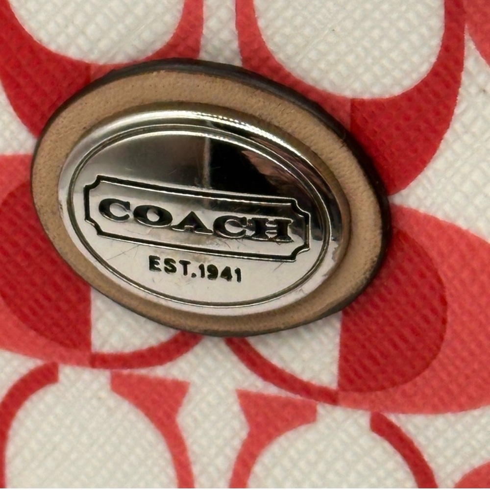 EUC Coach 1941 Peyton Dream C
Accordion Zip Wallet/Wristlet - Picture 2 of 11